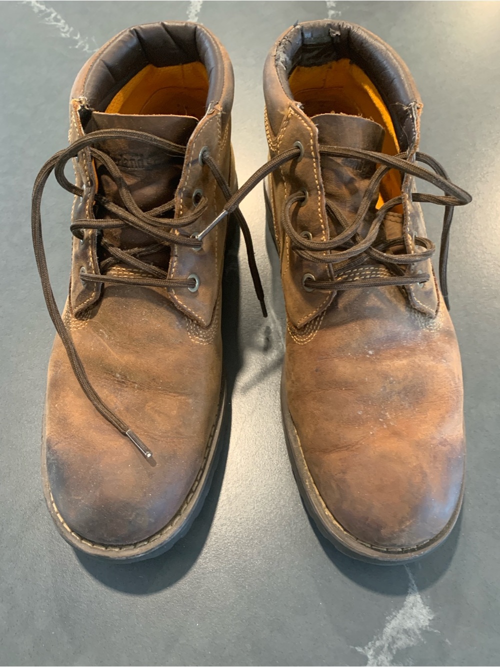 Johnston & Murphy Brown Leather Chukka Boots